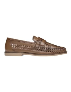 Trey Leather Slip On Shoes In Tan