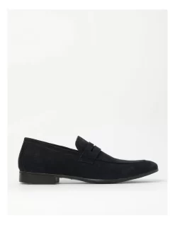 Austin Suede Loafer Loafer In Navy