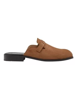 Oxford Tait Slip On Shoes In Tan